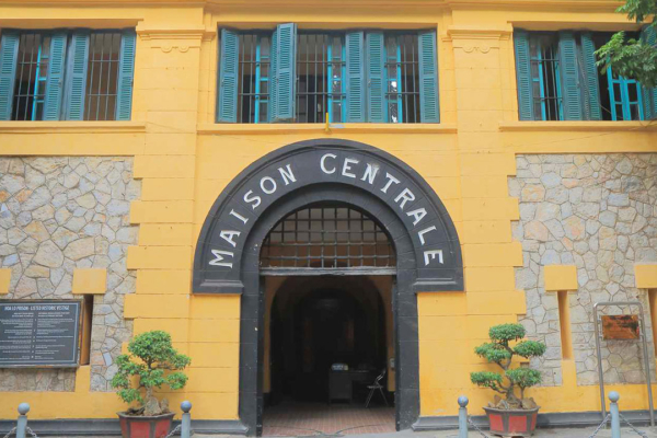Hoa Lo Prison