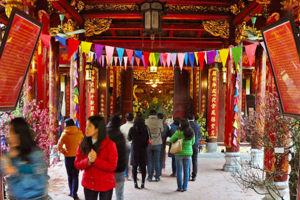 Bach Ma Temple Architecture